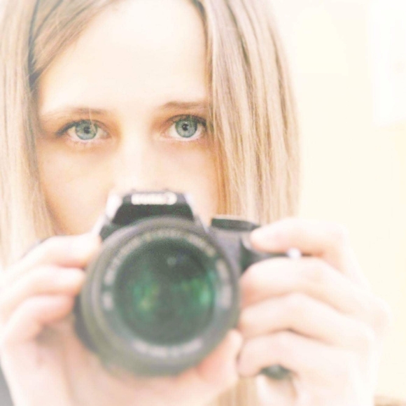 Meet your Posher, Brittany - Picture 1 of 1